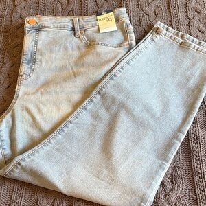 New 22W (3X) Women’s Straight Leg Jeans